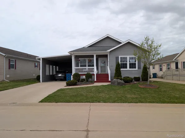 16106 Lancaster Way, Holly, MI 48442
