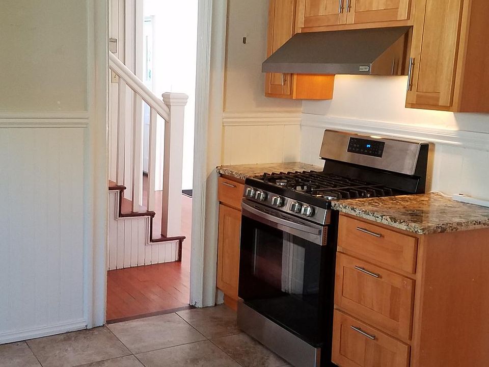 1st image of 522 E Santa Inez Ave