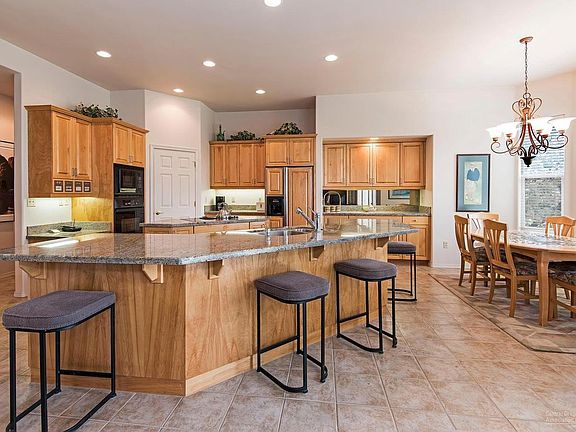 5th image of 800 Cinnamon Teal Dr
