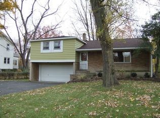 7121 Root Rd, North Ridgeville, OH 44039
