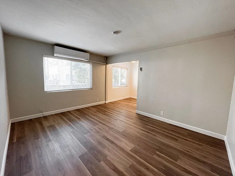 1822 N Street — Photo 2