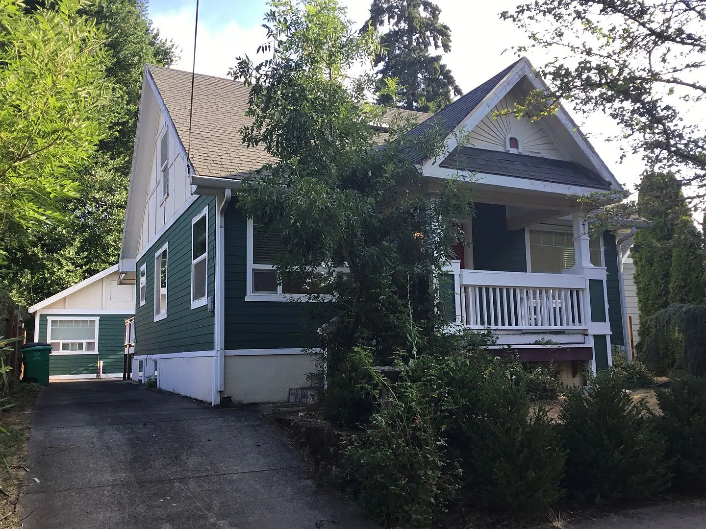 Spectacular Sellwood — Photo 2