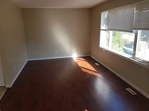3 bed, 1.0 bath, 1150 sqft, $1,550 — Photo 2