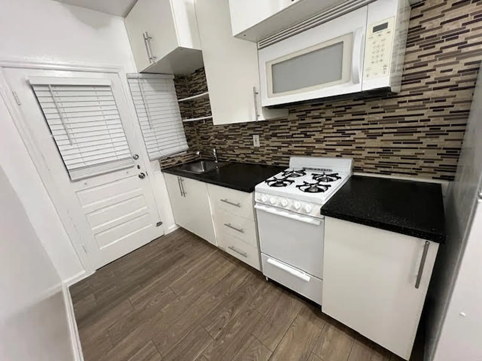 120 N Palmway Lake Worth, FL 33460 — Photo 1