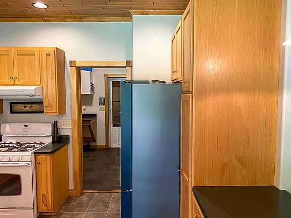 5th image of 414 Esker Heights Dr