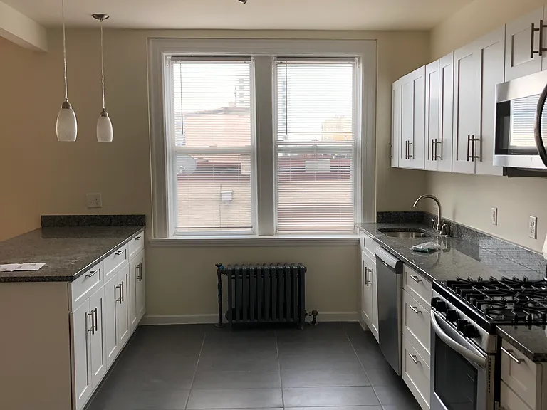 164 S Harrison Street — Photo 14