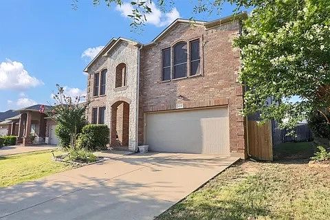 2nd image of 3317 Hornbeam St