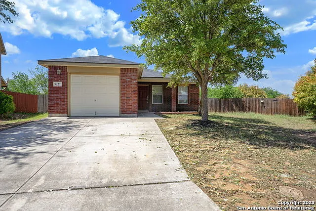 3 bed, 1206 sqft, $1,500 — Photo 2