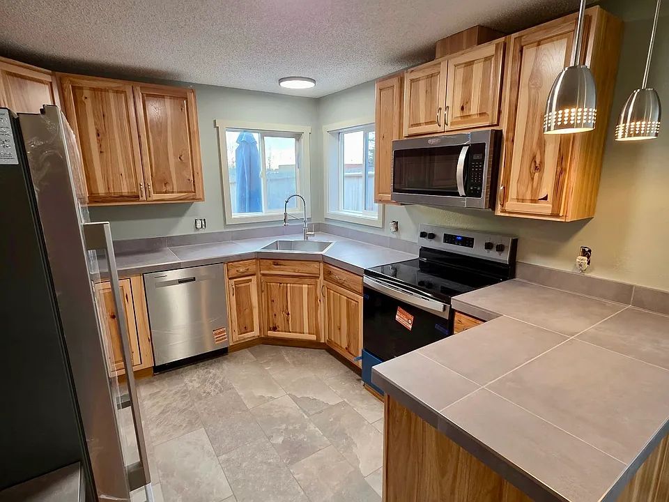 236 W 13th Ave #2