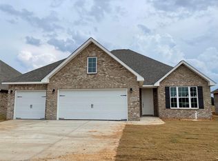 1910 Dawn Ct, Hartselle, AL 35640