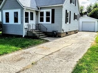 1108 Commercial St, Sycamore, IL 60178