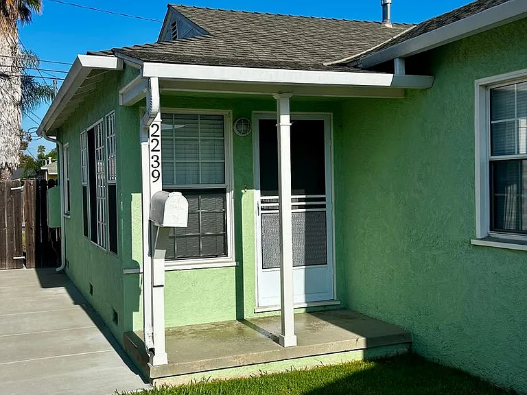 2239 Clark Ave — Photo 2