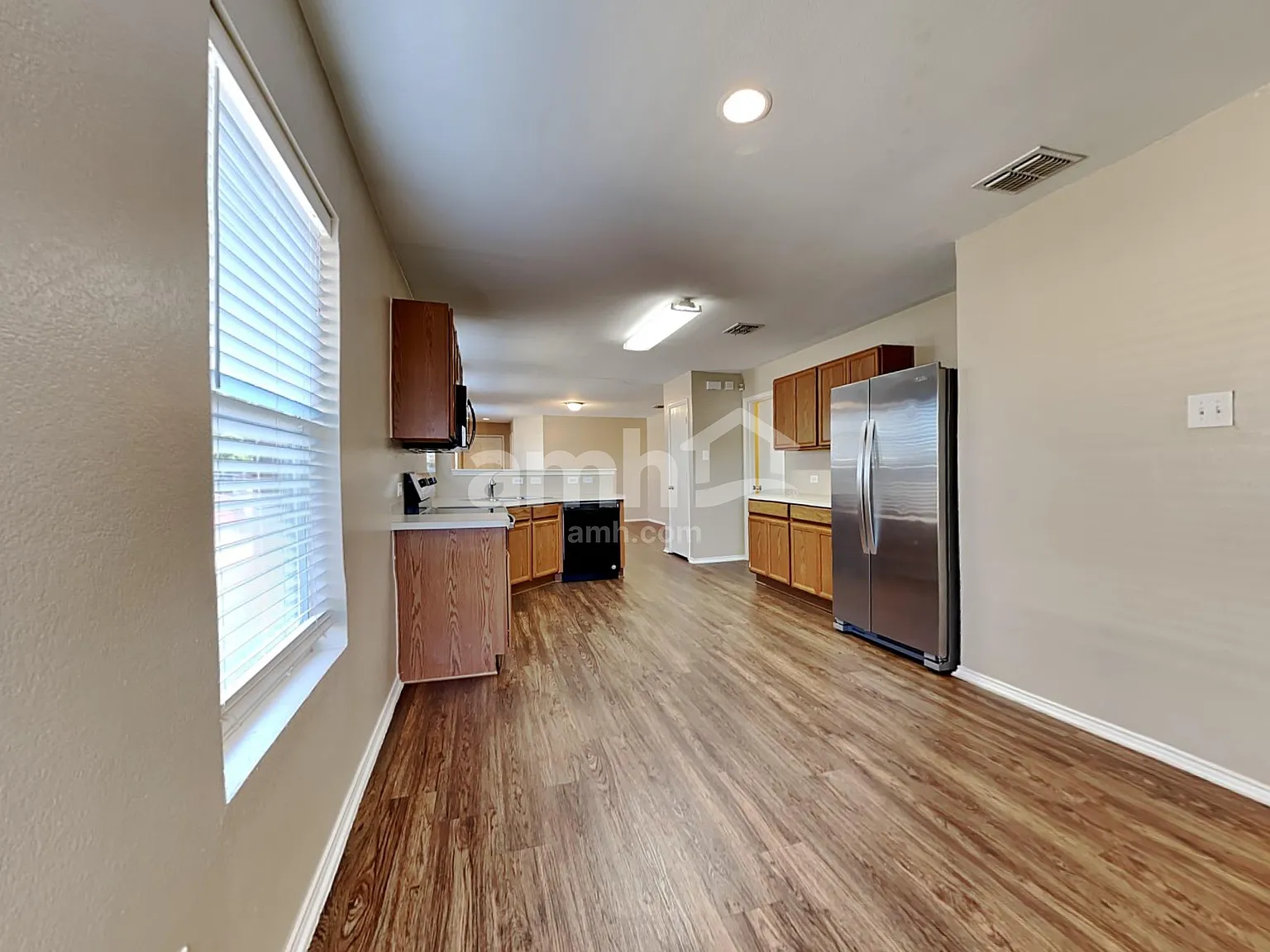 4 bed, 2.0 bath, 1547 sqft, $2,070 — Photo 4