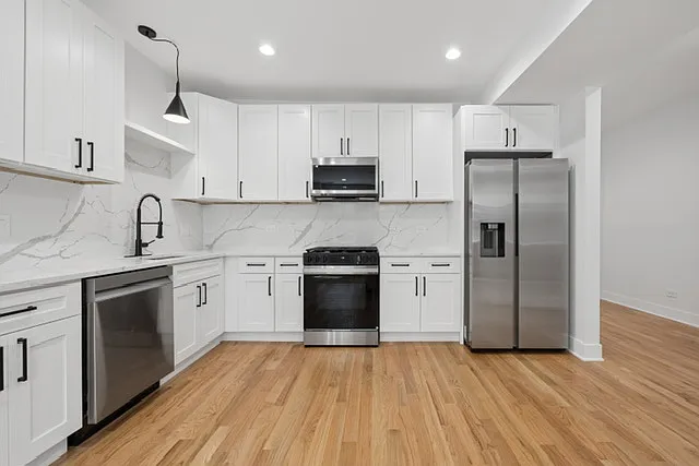 2002 W Huron St #1 — Photo 5