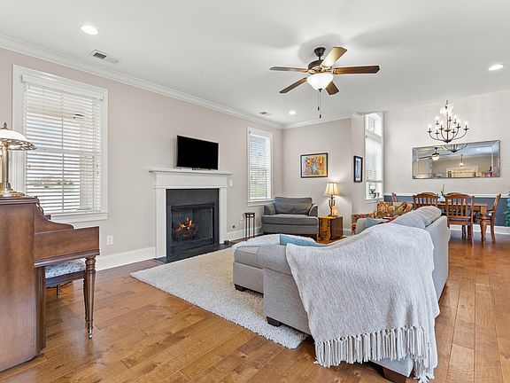5th image of 123 Daffodil Ct