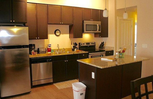 Full size kitchen