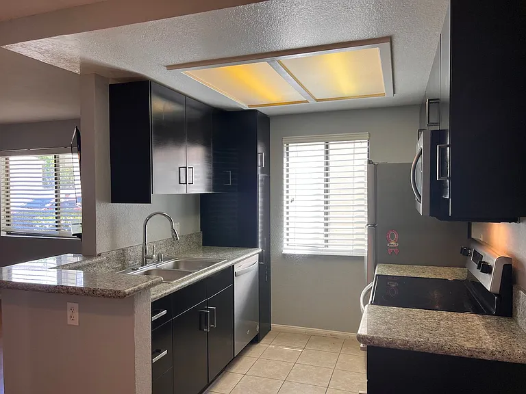 1654 Oliver Ave #5 — Photo 18