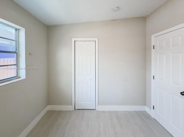 miami-florida-343577321 picture