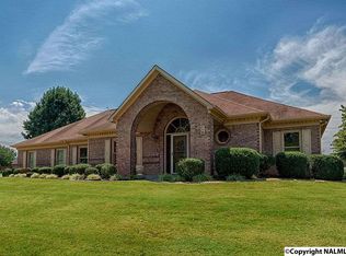 116 Silver Oak Ln NW, Huntsville, AL 35806