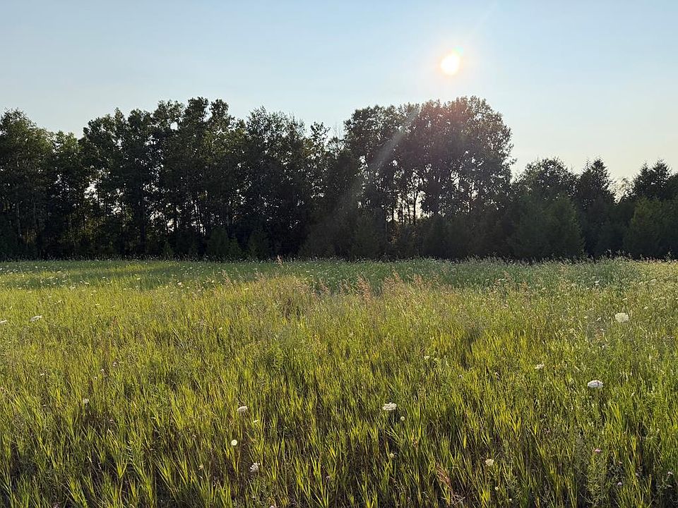 1st image of Country View Rd