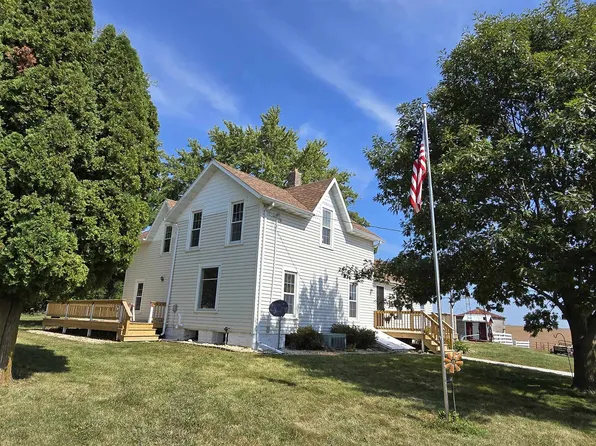 4712 Meier Rd, South Wayne, WI 53587