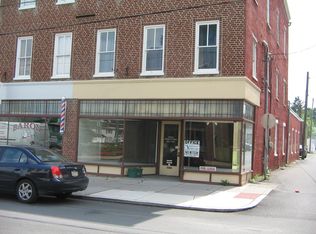 58 N Main St #302, Manheim, PA 17545