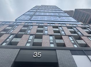 35 Parliament St #1904, Toronto, ON M5A 4R2