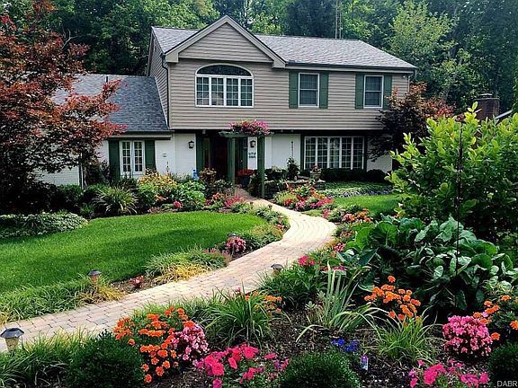 2nd image of 658 Woodbourne Trl