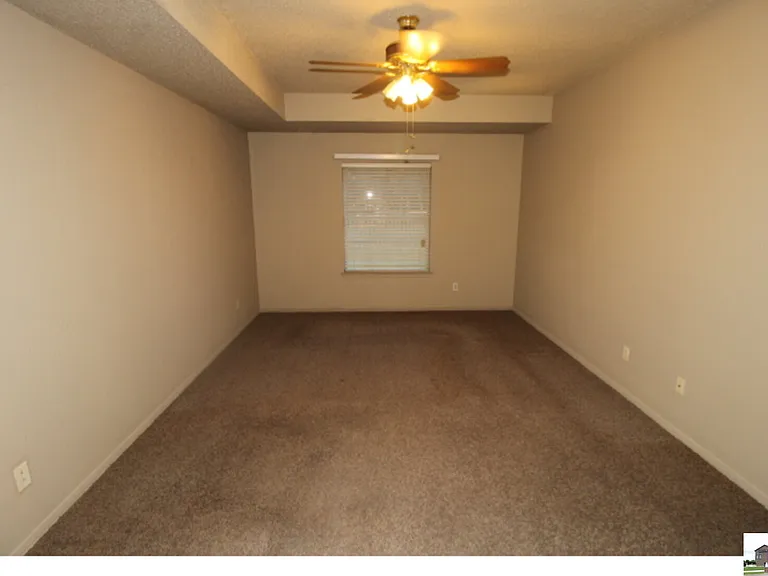 924 Northern Dancer Dr — Photo 23