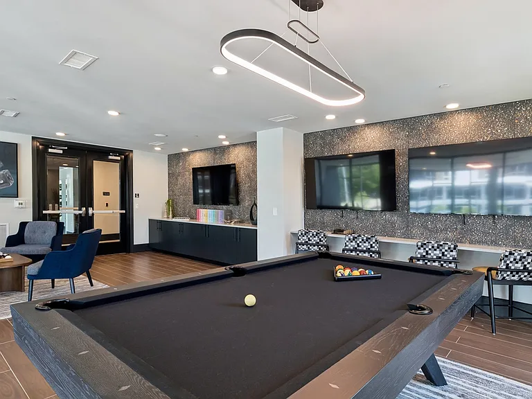 Aura Fifty4 — Photo 16