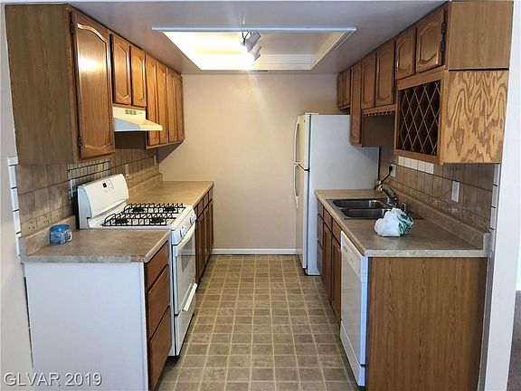 5th image of 6620 Bubbling Brook Dr Unit D