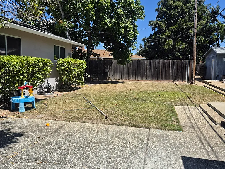1280 Theresa Ave — Photo 8