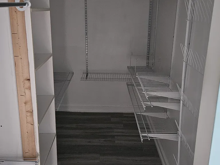 28 Elm St — Photo 10