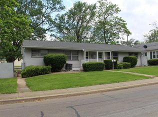 206 W Polk Ave APT 4, Charleston, IL 61920