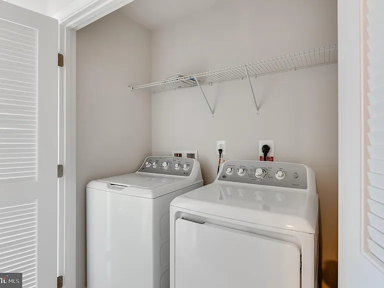 7301 Statesman Blvd — Photo 27