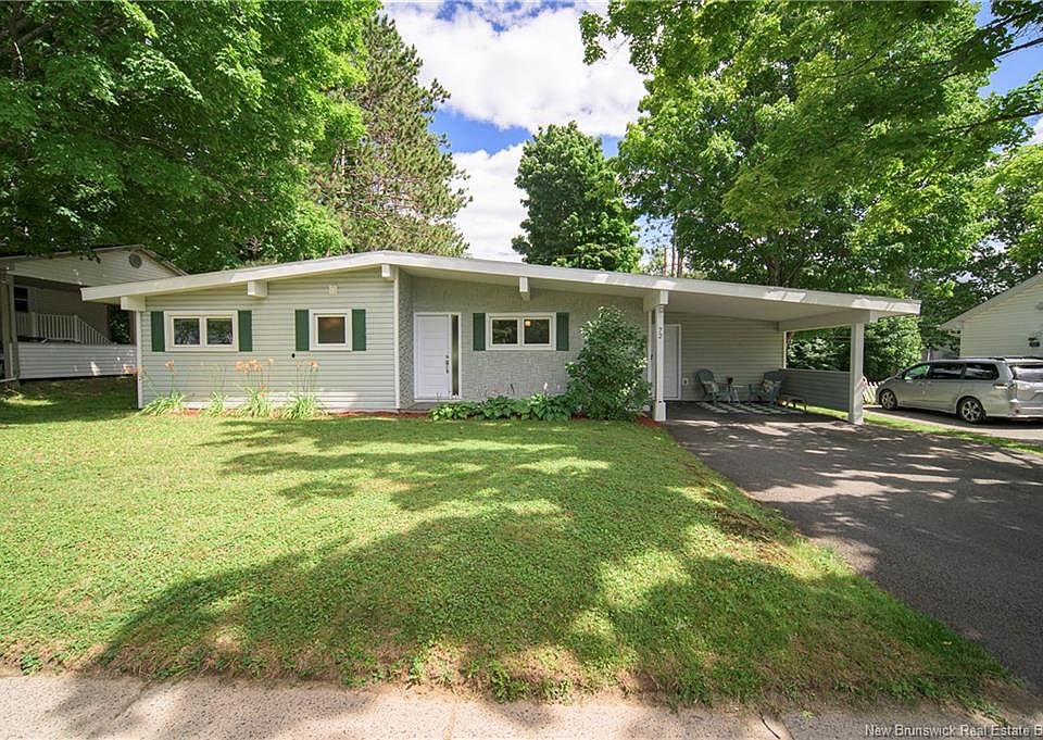 1st image of 72 Woodmount Dr