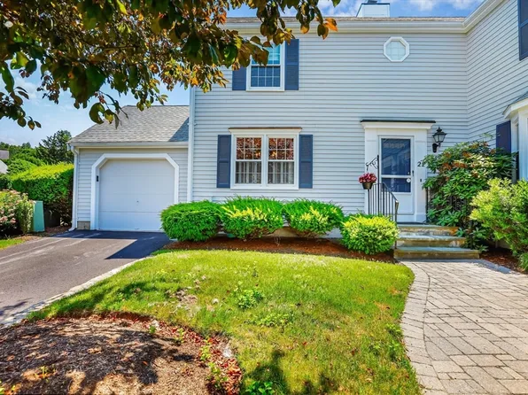 22 Fairway Cir Unit 22, Natick, MA 01760
