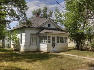 319 2nd St W, Roundup, MT 59072