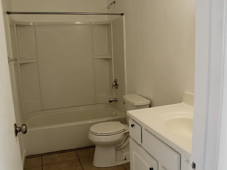 1234 S 14th Ave #2 — Photo 3