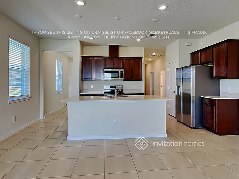 2600 Blowing Breeze Ave — Photo 5