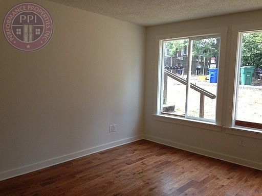 2nd image of 5141-5147 NE Killingsworth St #5143
