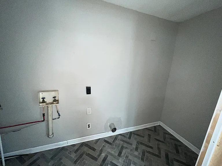 1337 Radio Dr — Photo 5