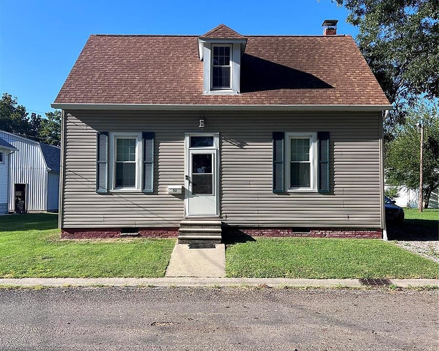 2nd image of 53 W Oak St