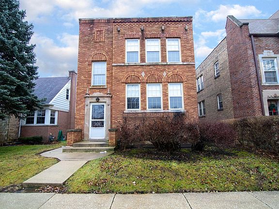 2nd image of 10303 Canterbury St #1