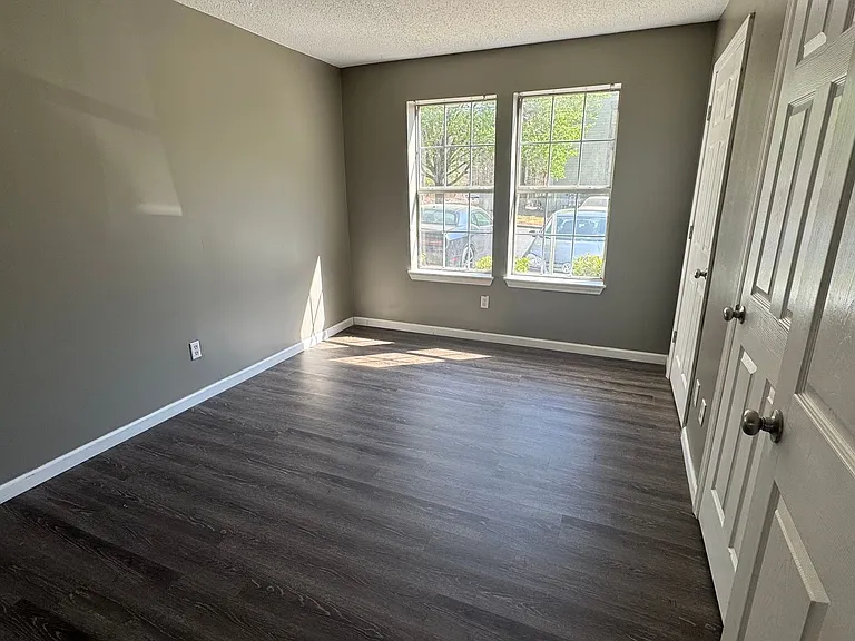 3840 Lassiter Mountain Apartments — Photo 3