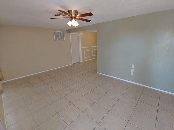 2nd image of 3439 Clydesdale Dr