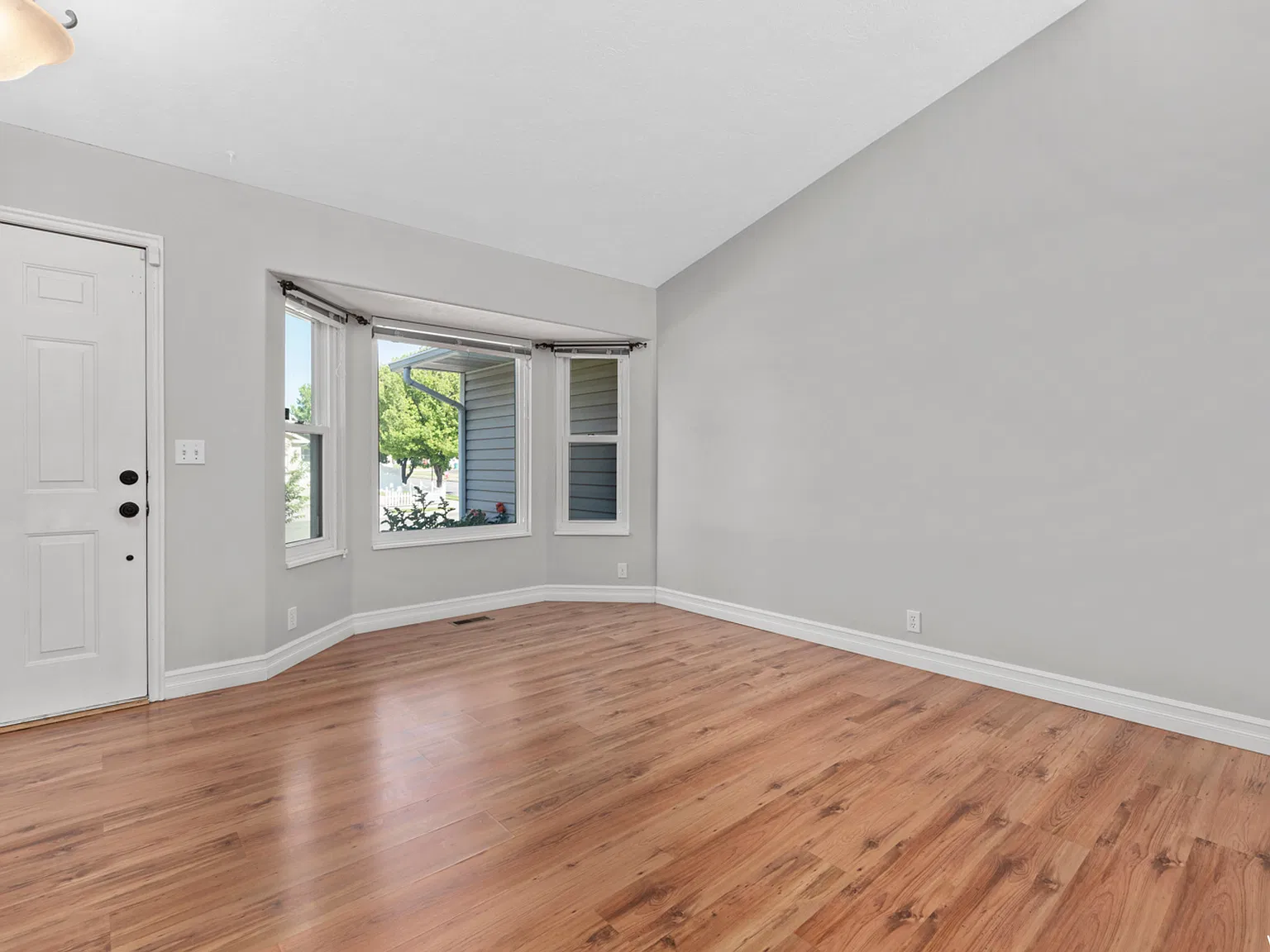 13037 S 2830 W - EB - 1 — Photo 3