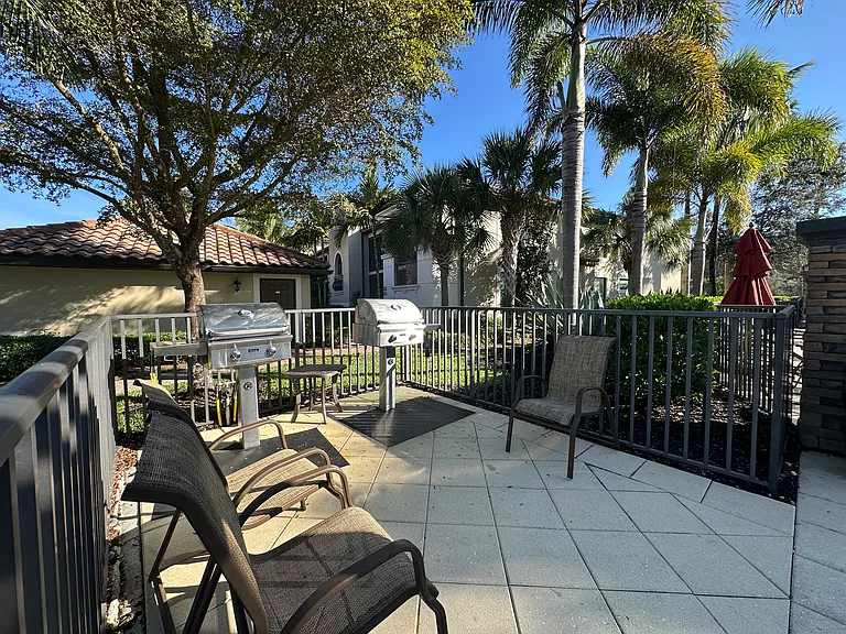 Satellite pool area gas grills