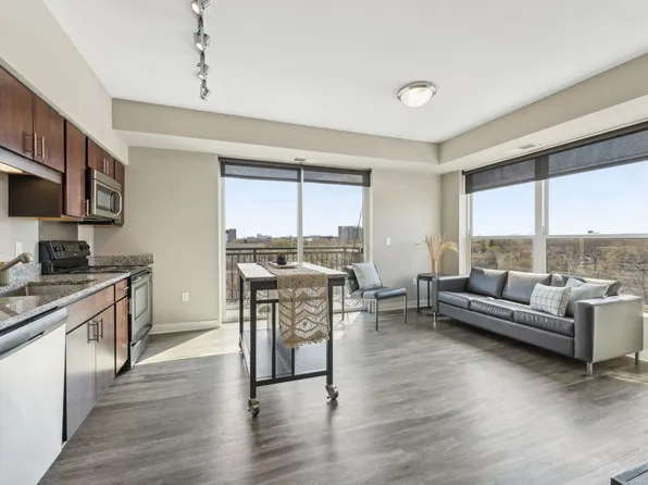 Spectrum Apartments & Townhomes