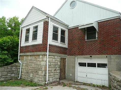 3rd image of 4326 Wood Ave